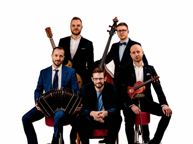 ESCUALO QUINTET & GABRIELA VERMELHO
